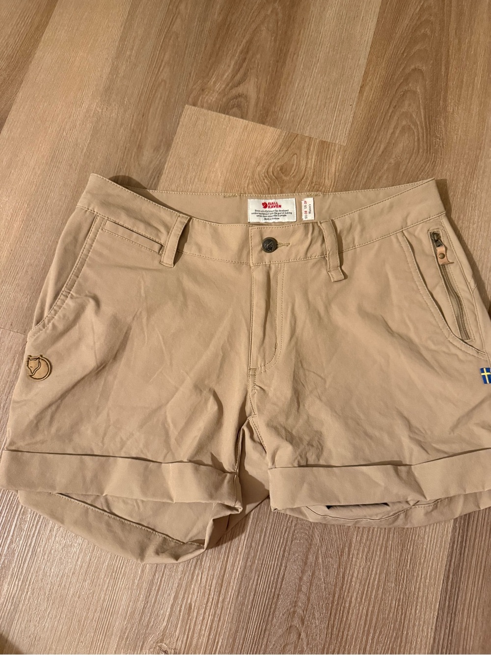 Fjallraven Women's Abisko Stretch Shorts Tan Roll-Up Outdoor Shorts